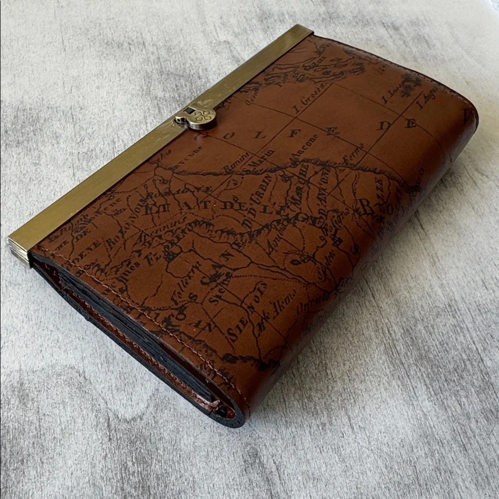 PATRICIA NASH Leather Cauchy Framed Wallet Push Lock Closure Signature Map Print